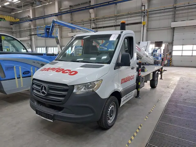 Versalift VTX-240 M-B SPRINTER