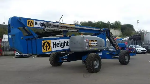 GENIE Z-135/70