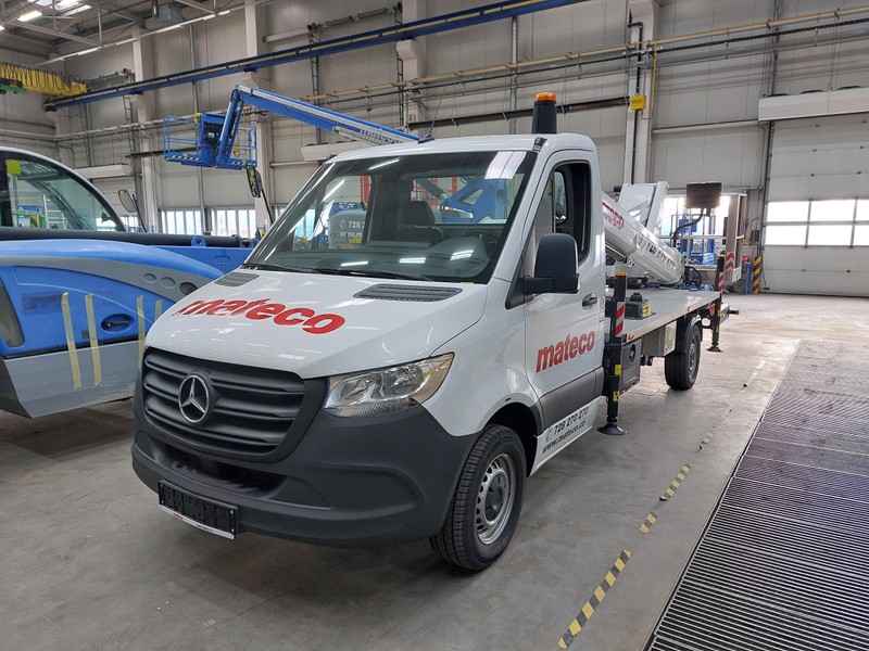 Versalift VTX-240 M-B SPRINTER