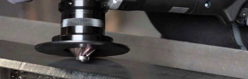 Mobilná úkosovačka plechov do 10 mm