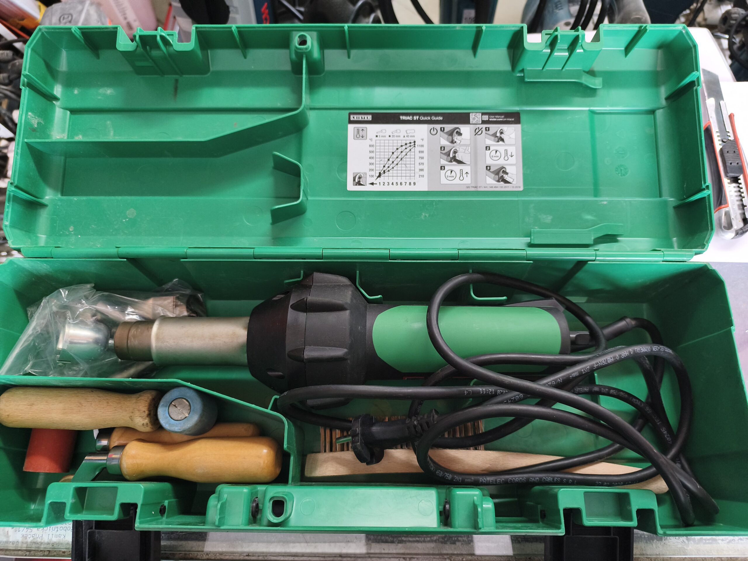 Teplovzdušná zváračka na plasty Leister Triac ST