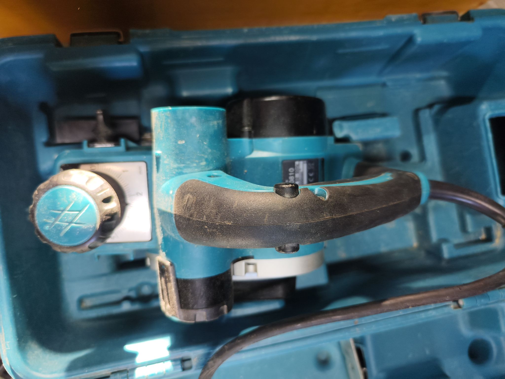 Ručné elektrické hoblíky Makita