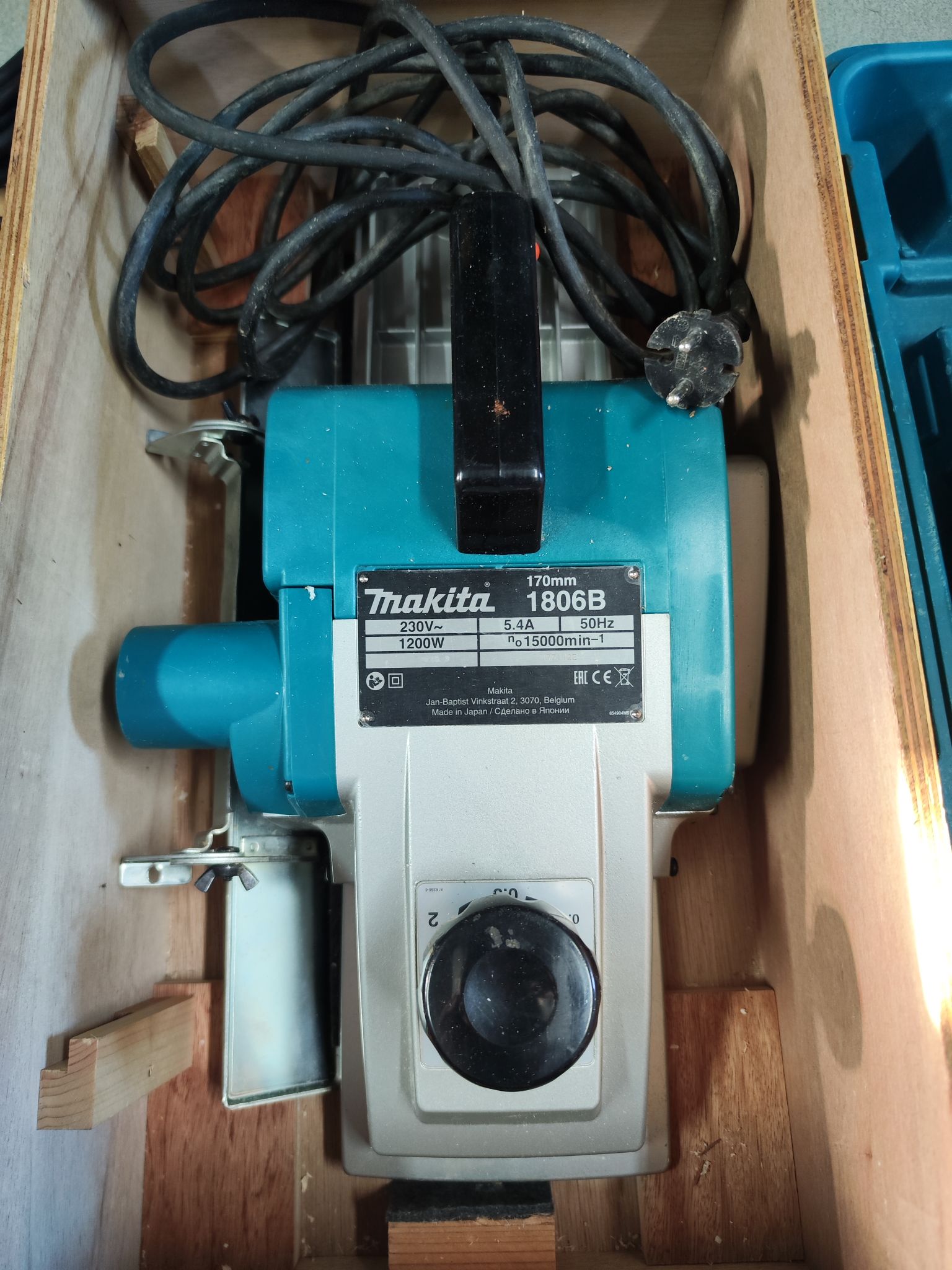 Ručné elektrické hoblíky Makita